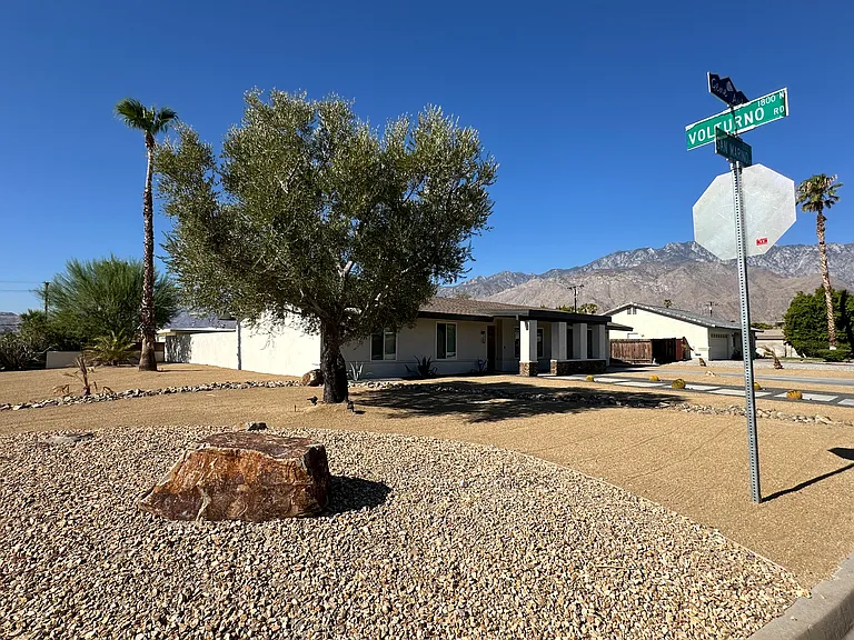 2897 E San Marino Rd — Photo 31