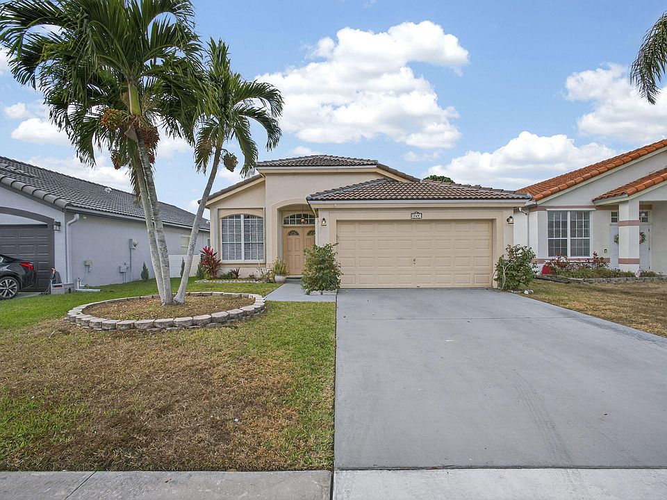 1st image of 765 Lake Wellington Drive