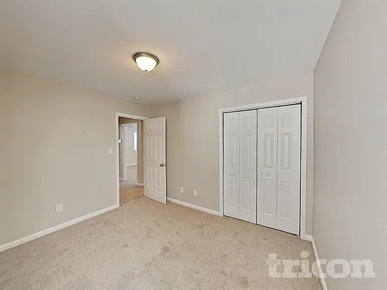 2809 Erinridge Rd — Photo 14