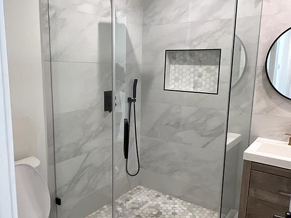 2nd bathroom