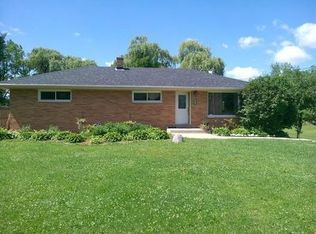 10845 W Saint Martins Rd, Franklin, WI 53132