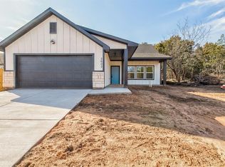 2602 Mercedes St, Granbury, TX 76048