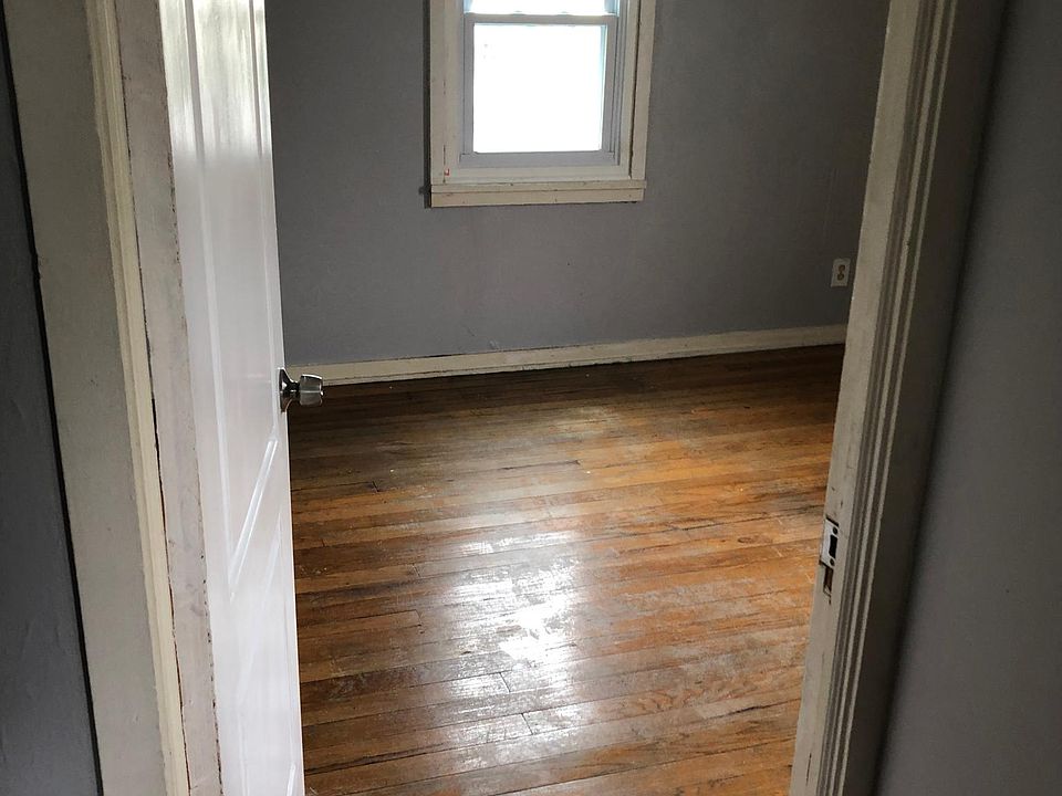 1st image of 7 Windwood Ct #D