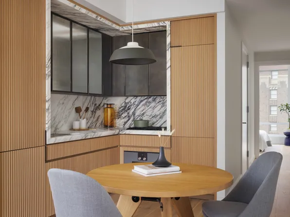 135 East 47th Street image 5 of 15