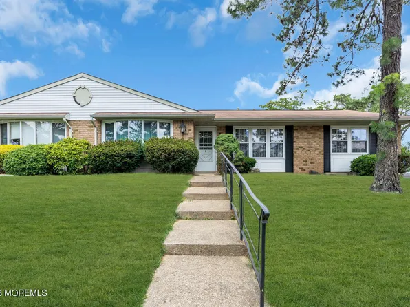 5B Edinburgh Lane, Manchester, NJ 08759