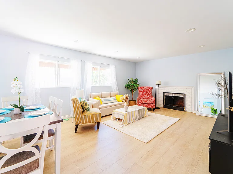 8824 Arcadia Ave — Photo 5