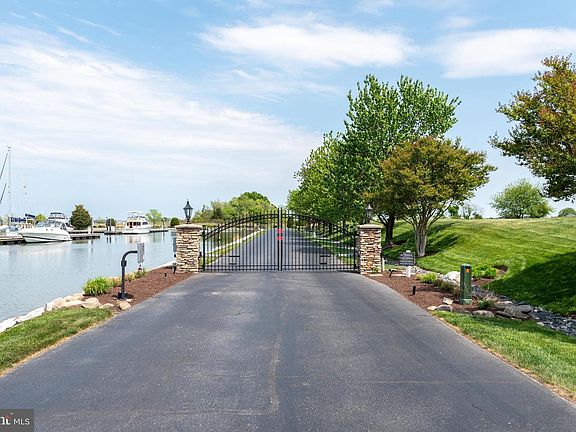 2nd image of 430 Narrows Pointe Dr