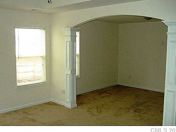 5th image of 5037 Broad Leaf Ct