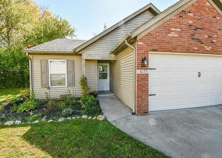3627 Thornhill Cir E #3627 — Photo 2