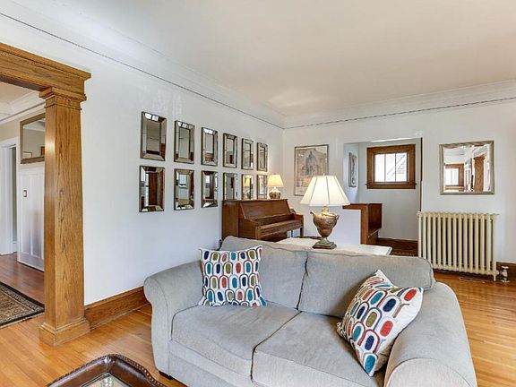 4th image of 3816 Harriet Ave
