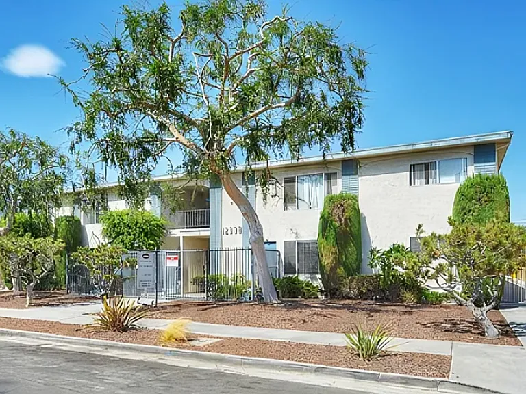 12939 Bonaparte Ave — Photo 18