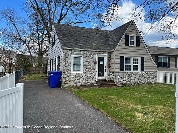 2nd image of 223 Fischer Blvd