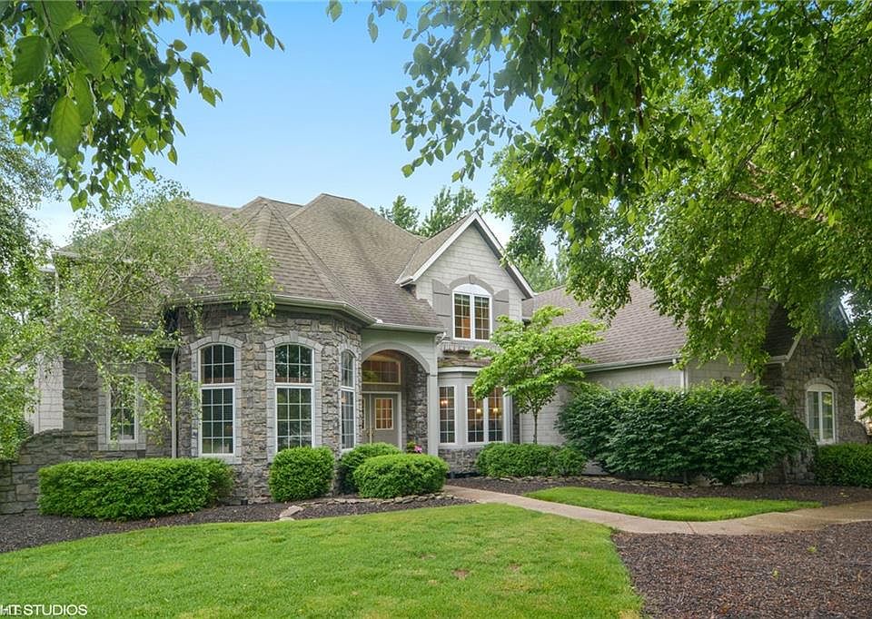 1st image of 3228 Regency Pl