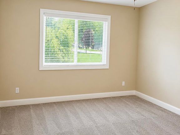 4th image of 35275 Silver Maple Dr #37