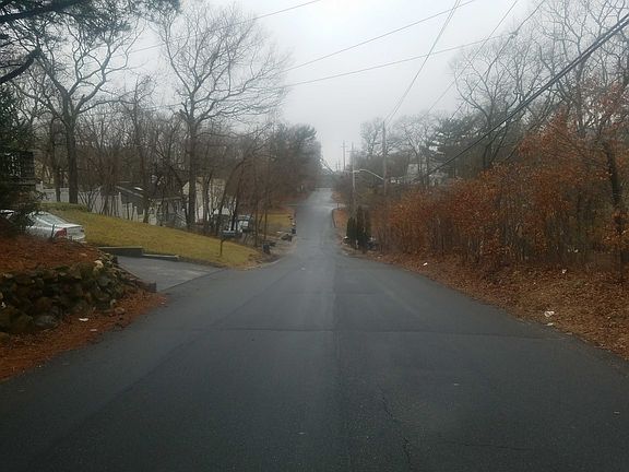 5th image of 44 Barbara Ln