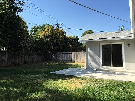 4th image of 3468 S Port Dr