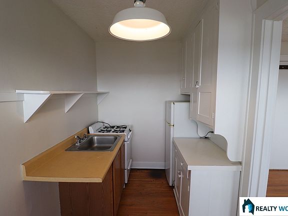 3rd image of 2406 J St #B