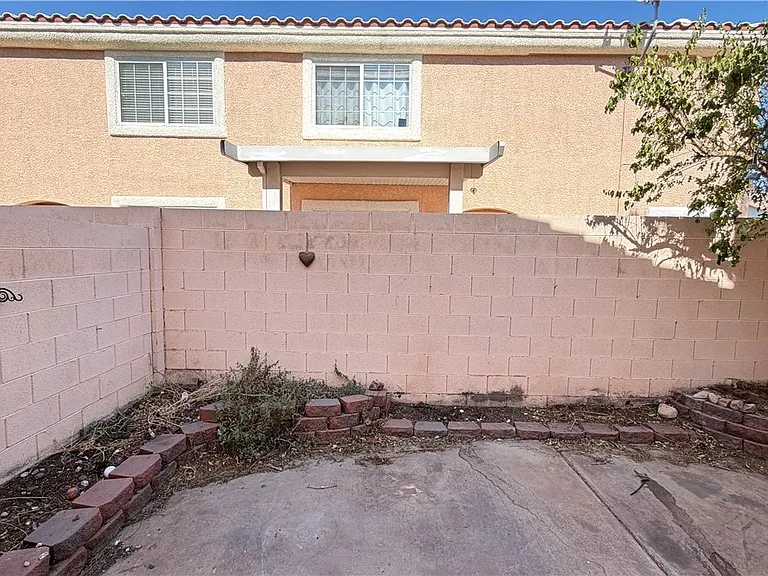 8413 Blazing Sun Ave — Photo 7