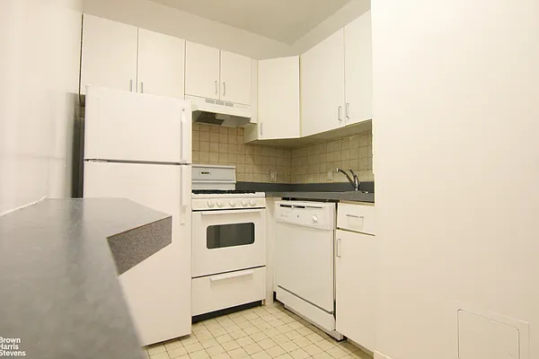 Rented by Brown Harris Stevens | media 20
