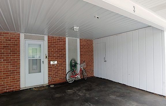 2nd image of 3 Cour Deauville Unit 3