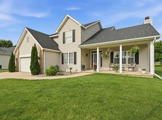 555 Lake Park Dr, Valparaiso, IN 46385