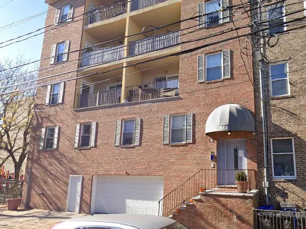 212 Madison Street 3A image 1 of 12