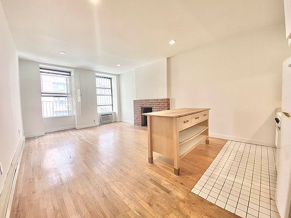 3rd image of 334 E 55th St APT 11