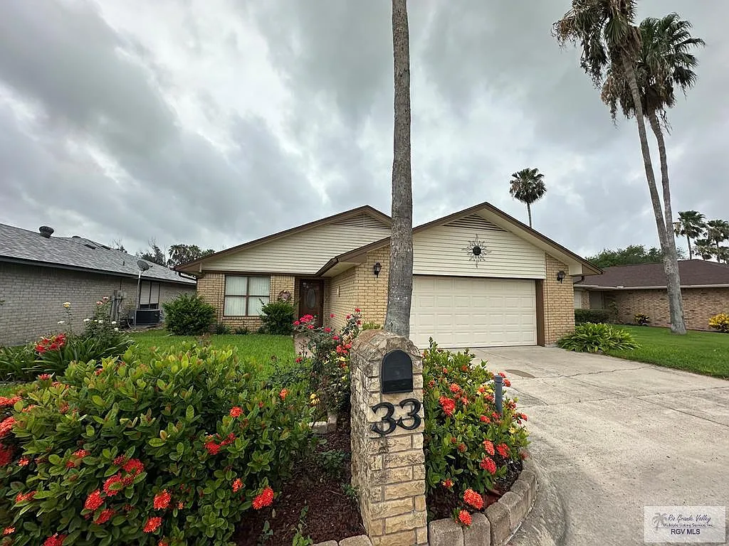 2 bed, 2.0 bath, 1579 sqft, $2,000 — Photo 1