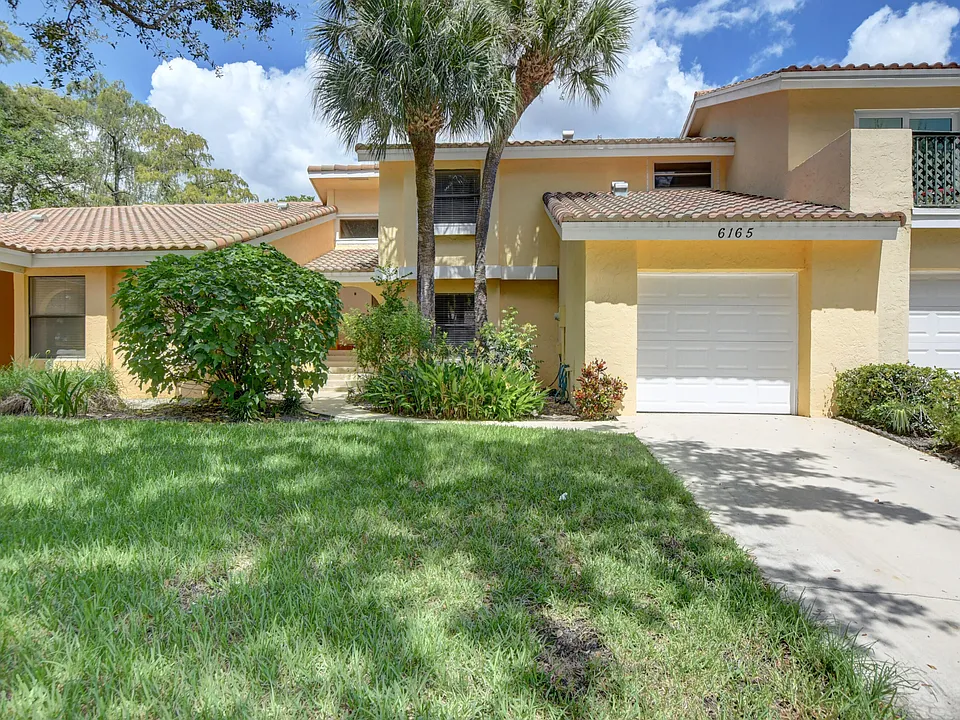 6165 Belleza Ln