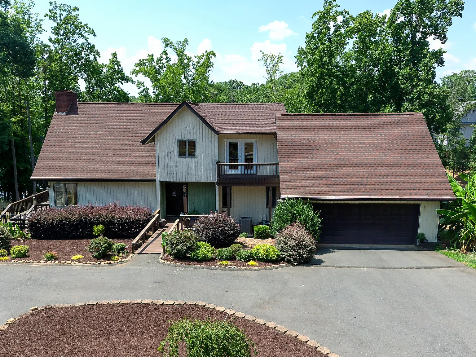 3 bed, 3400 sqft, $4,000 — Photo 2