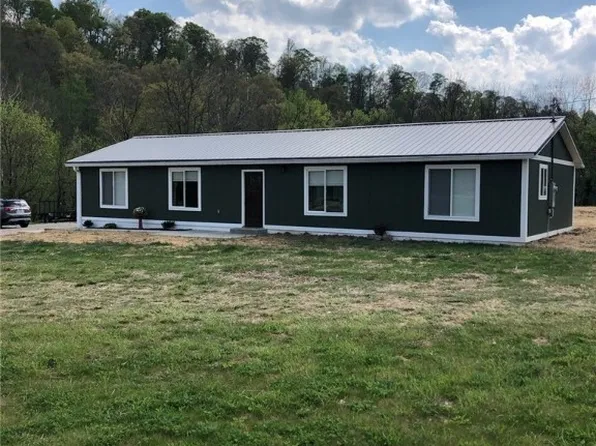 4005 Creek Rd, Stockport, OH 43787