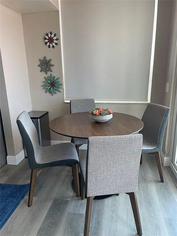 2 bed, 2.0 bath, 1030 sqft, $3,000 — Photo 4