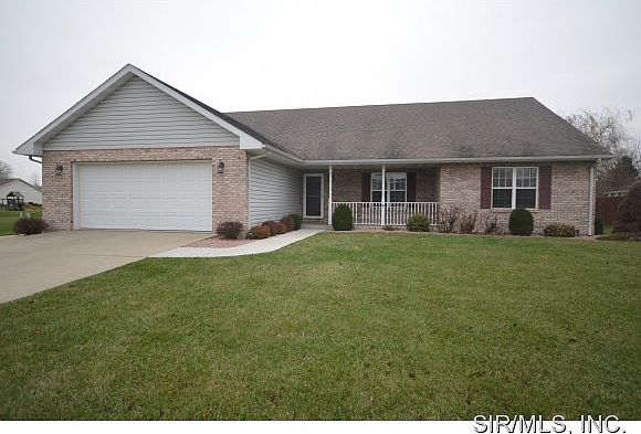 1st image of 702 Mary Ann Ct