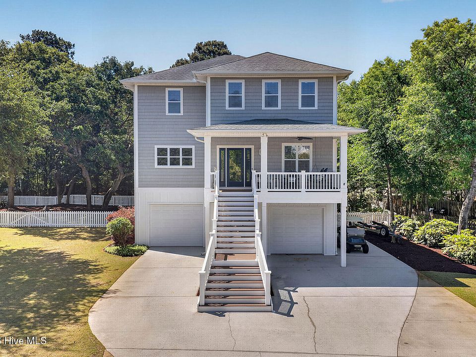 1st image of 904 Tarpon Drive