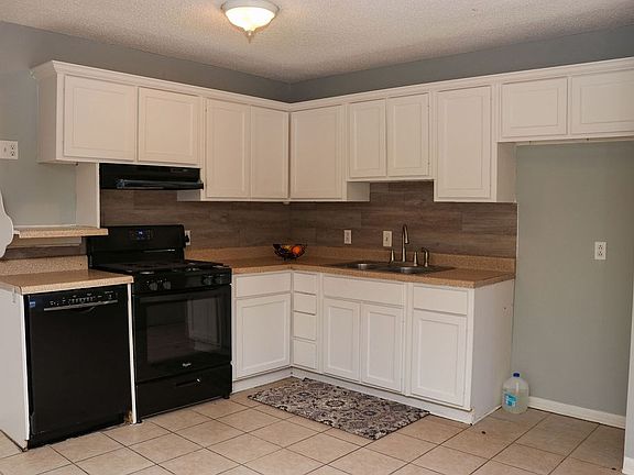 5th image of 807 Melinda Ln