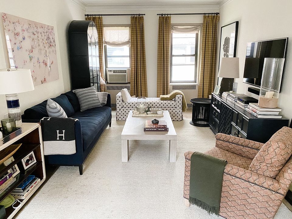2nd image of 225 W 25th St APT 6C