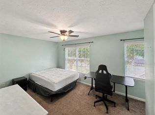 515 Hoffman Dr, New Albany, IN 47150