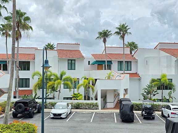 5th image of 802 RIO MAR VILLAGE