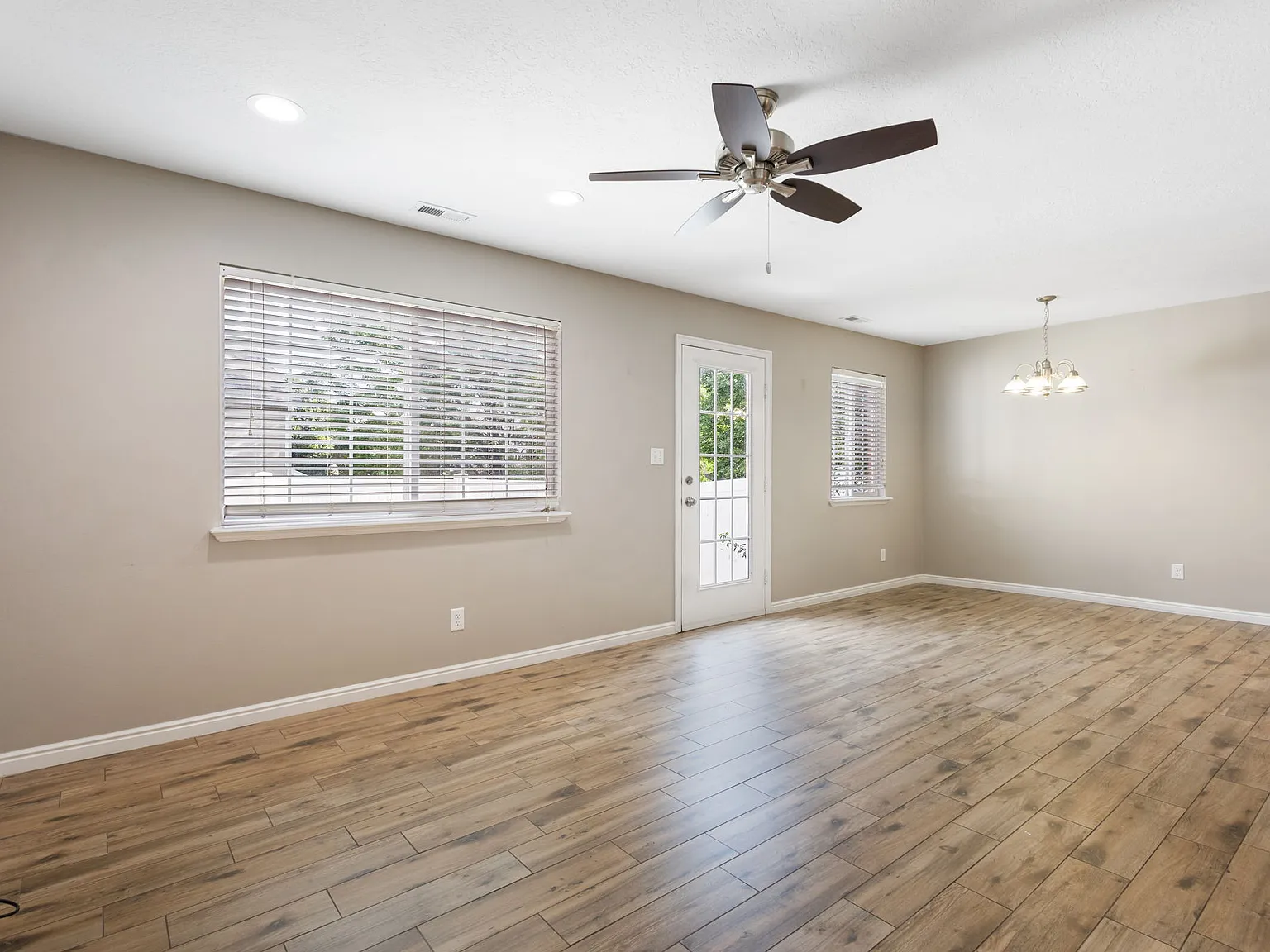 3 bed, 2.5 bath, 1500 sqft, $2,250 — Photo 4