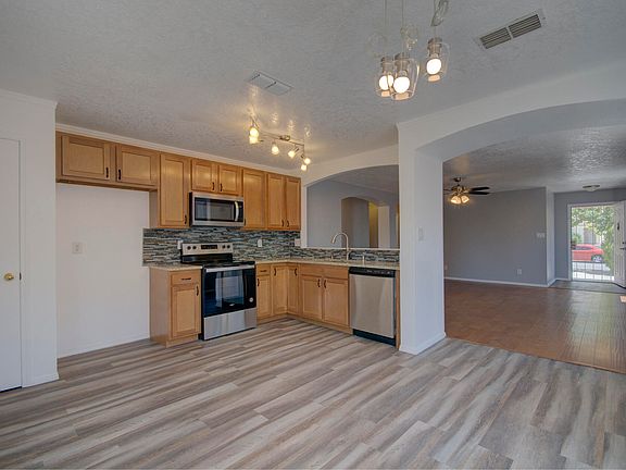 5th image of 10743 Del Sol Park Dr NW