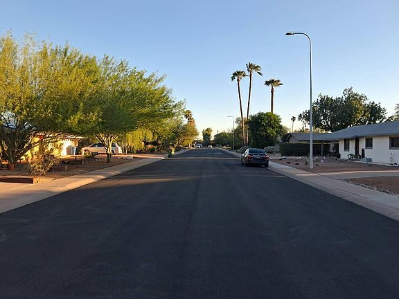 5th image of 2045 S La Rosa Dr