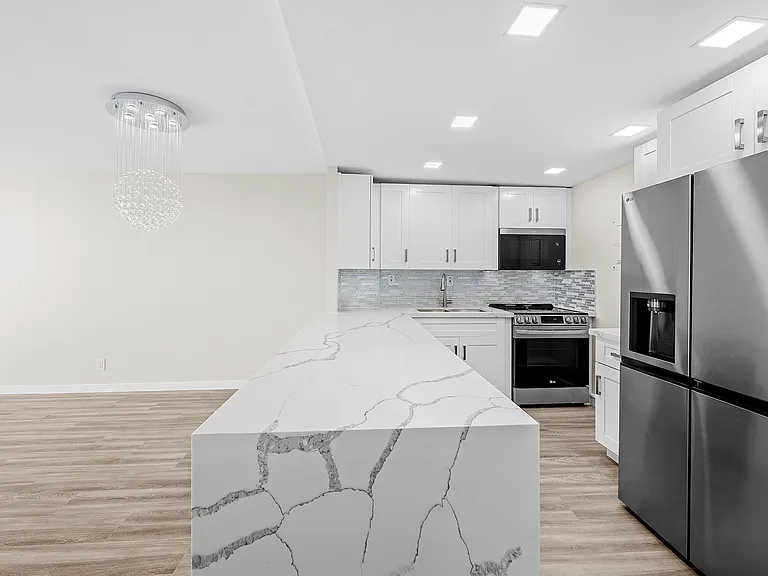 16740 NE 9th Ave #405 — Photo 19