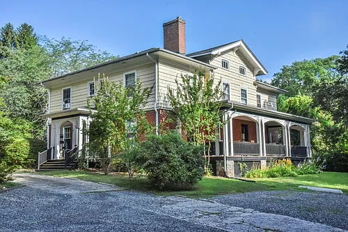 147 Edgewood Rd Photo 1
