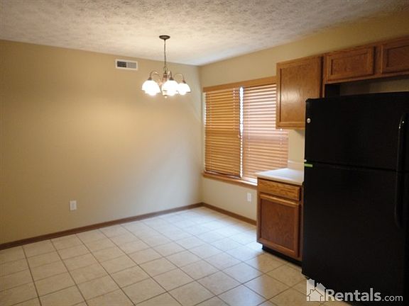 5th image of 6733 Wimbledon Dr