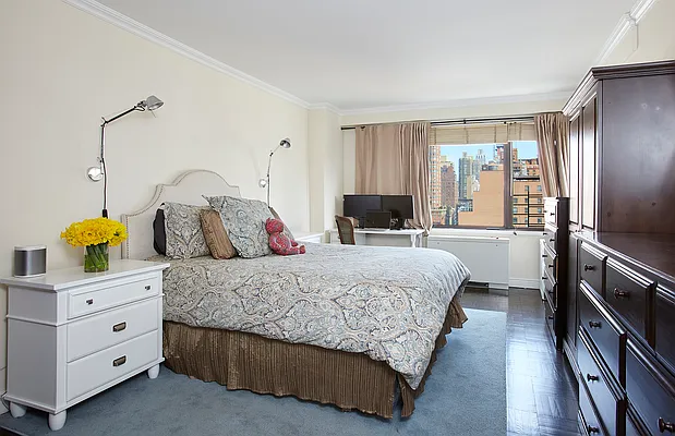 Sold by Compass | media 5