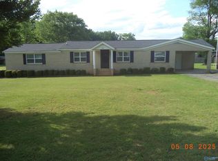 369 W Limestone Rd, Hazel Green, AL 35750
