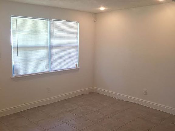 3rd image of 1877 Newbolt Ct