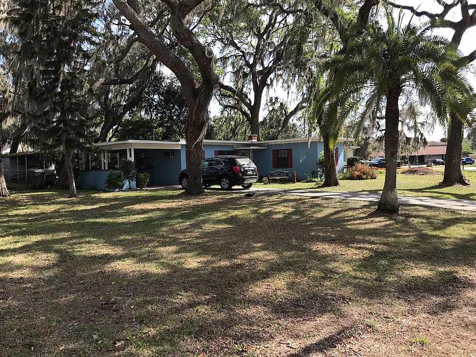 1st image of 806 Oak Dr