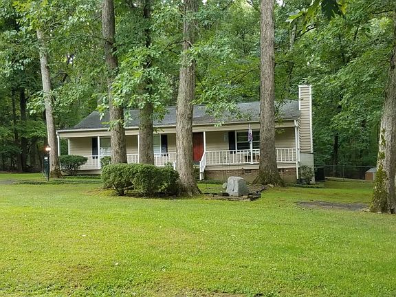 4th image of 701 Walsenburg Dr