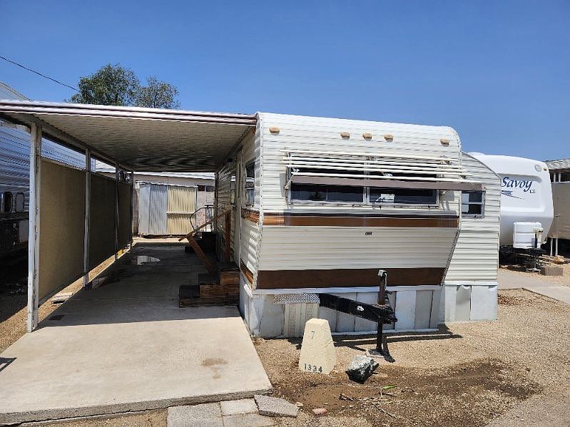 Stand alone trailer in park